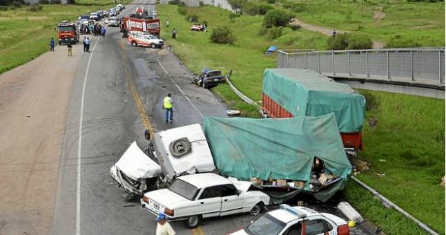Un muerto y cinco heridos en accidente del camión de asistencia de Baud