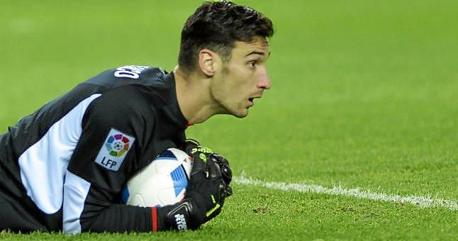 Sergio Rico renueva con el Sevilla hasta 2019