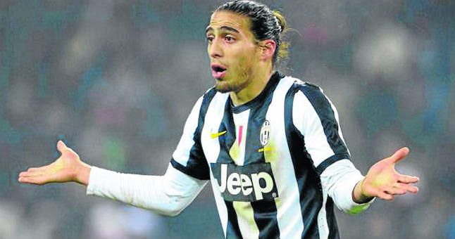 Martín Cáceres, oportunidad en el mercado