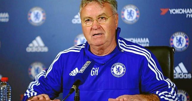 Hiddink asegura que el descenso del Chelsea "es una posibilidad"