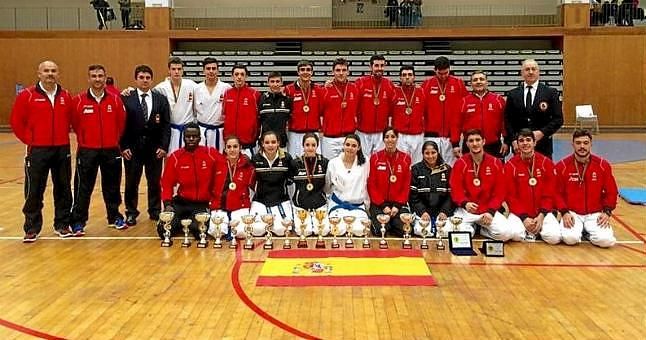 Las selecciones españolas de kumite logran nueve oros, cinco platas y cuatro bronces en Portugal
