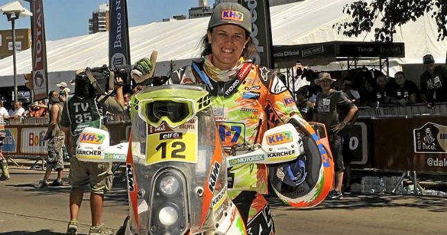 Laia Sanz, primera mujer en motos del Rally Dakar
