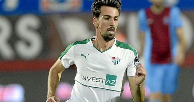 El Betis tantea a Isaac Cuenca