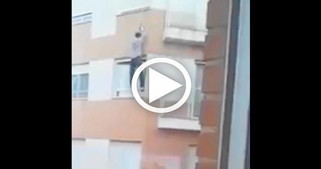 Un hombre fallece cuando intentaba entrar en su casa por la ventana