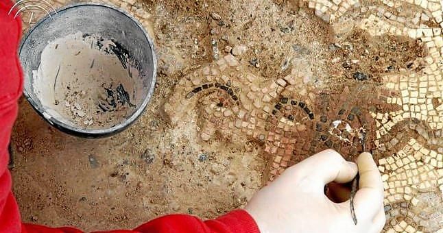 Restauradores recuperan el Mosaico de Medusa, de finales del siglo II d.C.