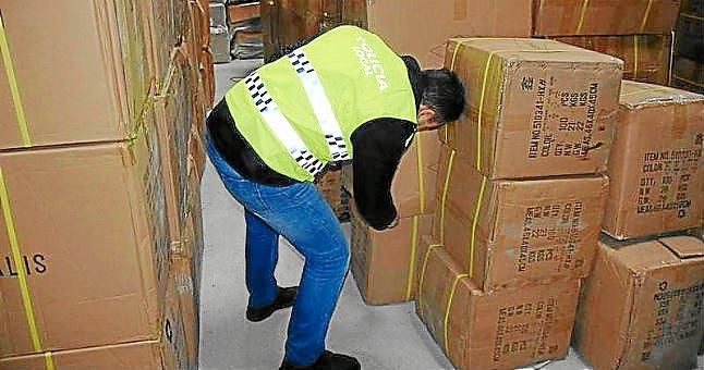 La Policía Local de Sevilla interviene 33.000 artículos falsificados valorados en 2,5 millones