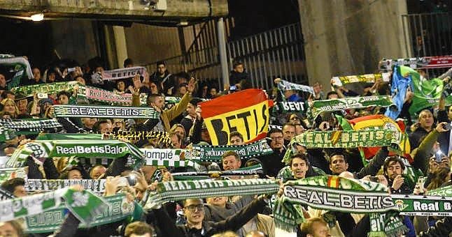Betis y Sevilla dan el pésame por la muerte del aficionado bético