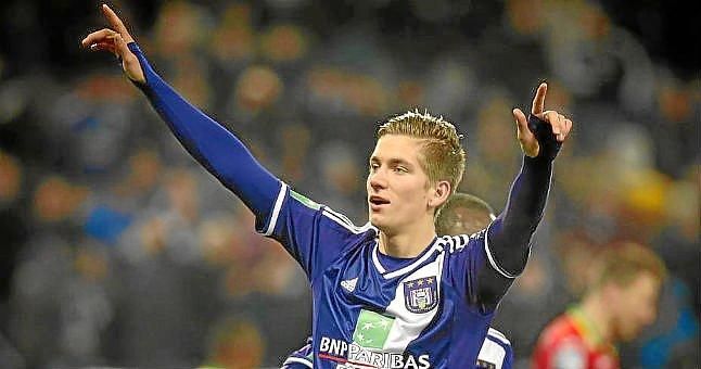 "A Praet le quedan 15 partidos con el Anderlecht"