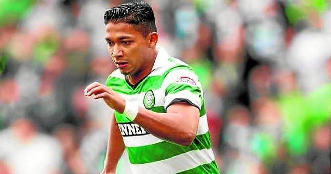 Izaguirre, en cartera para la banda zurda