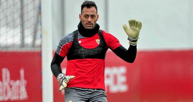 Beto sigue "luchando" por jugar en el Sevilla