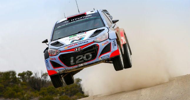 Dani Sordo ya está en el podio en el Rally de México