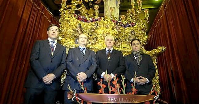 El Sevilla realiza la tradicional ofrenda floral a la Hermandad de San Benito