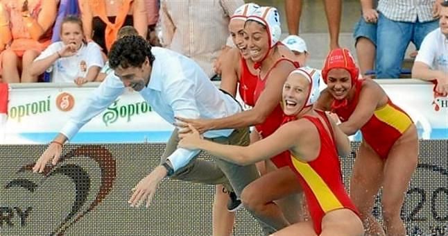 La selección española femenina se asegura su presencia en Río tras vencer a Holanda (10-7)