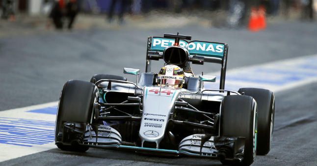 Hamilton: "Estoy emocionado ante la idea de más carreras como la de Melbourne"