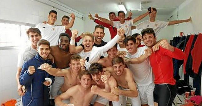 El juvenil del Sevilla, campeón de Liga