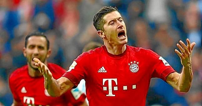El Bayern golea al Schalke con doblete de Lewandowski