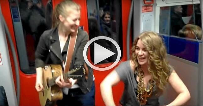 Dos cantantes callejeras y un espontáneo revolucionan el metro de Frankfurt