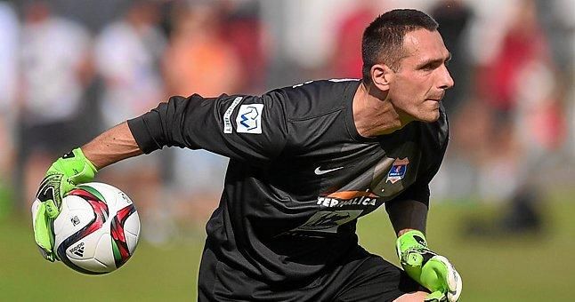 Un gol a lo Palop horas antes del Shakhtar-Sevilla (contiene vídeo)