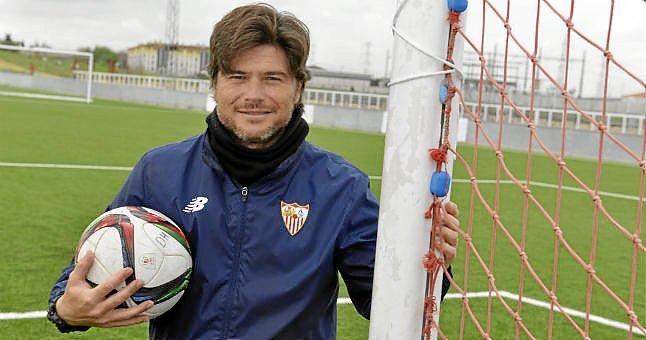 Agustín López: "Buscamos dejar el escudo del Sevilla muy alto"