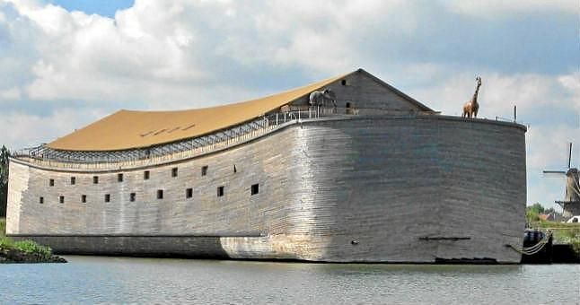 Un holandés construye una réplica del arca de Noé para cruzar el Atlántico