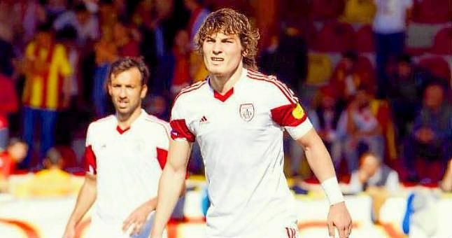 El Sevilla ata a la joven promesa turca Çaglar Söyüncü