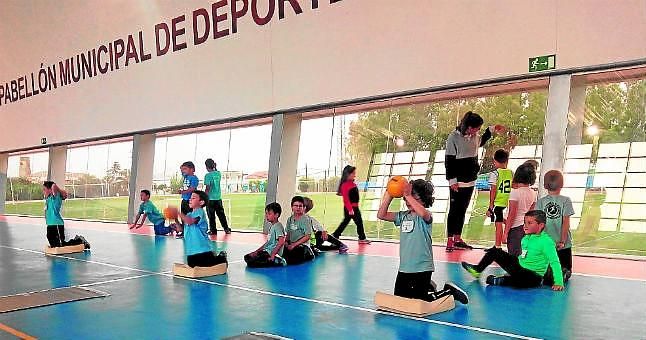 Atletismo y juego en El Pedroso