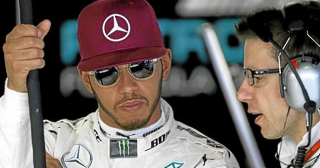 Los Mercedes dominan los terceros libres en Montmeló