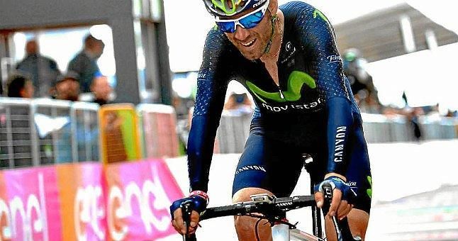 Valverde se estrena en el Giro y sube al podio; Kruijswijk, más líder