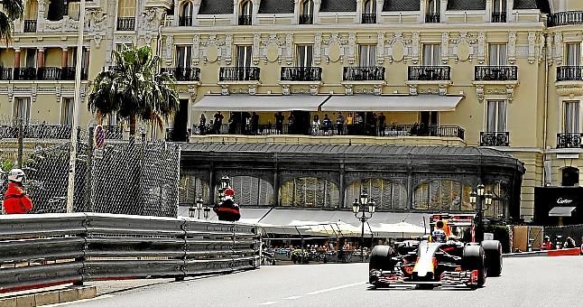 Ricciardo firma el mejor crono del jueves y avisa a Mercedes