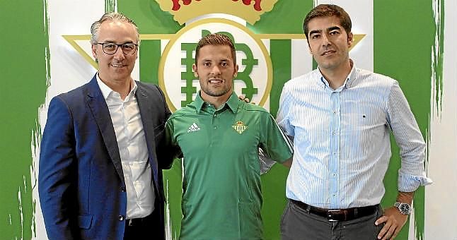 El Betis hace oficial el fichaje Durmisi
