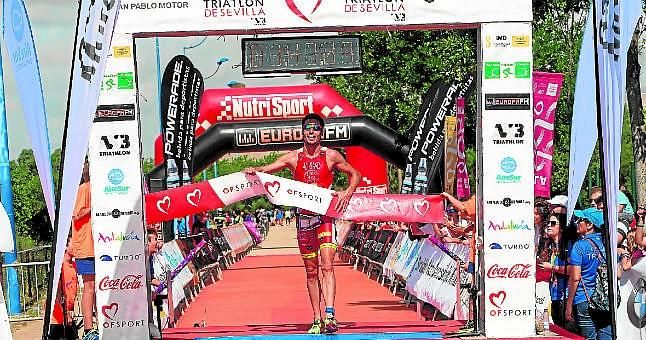Samer y Úbeda brillan en el triatlón