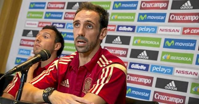 Juanfran, sobre Simeone: "No concibo un Atlético sin el míster"