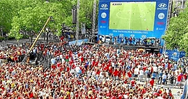 El Gobierno francés prohíbe a los bares que saquen las pantallas en la calle durante la Eurocopa