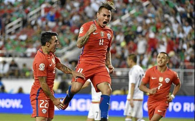 Chile, a semifinales con un repaso histórico a México (0-7) y recital de Vargas