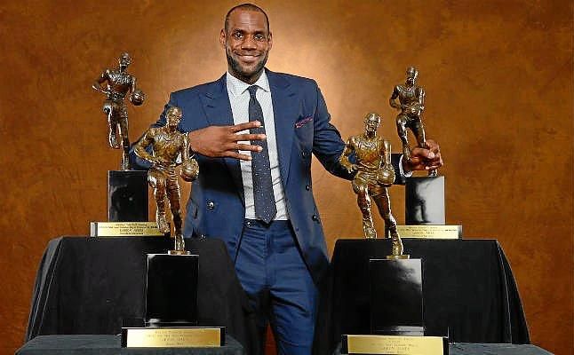 LeBron James, MVP de una final por tercera vez en su carrera