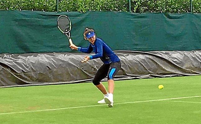 Muguruza ya entrena en Wimbledon