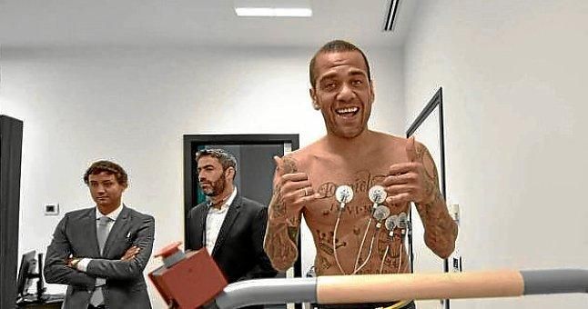 Dani Alves es oficialmente un nuevo jugador del Juventus
