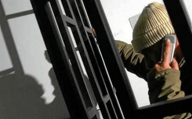 Alerta por una oleada de llamadas desde cárceles en Chile, según la Guardia Civil