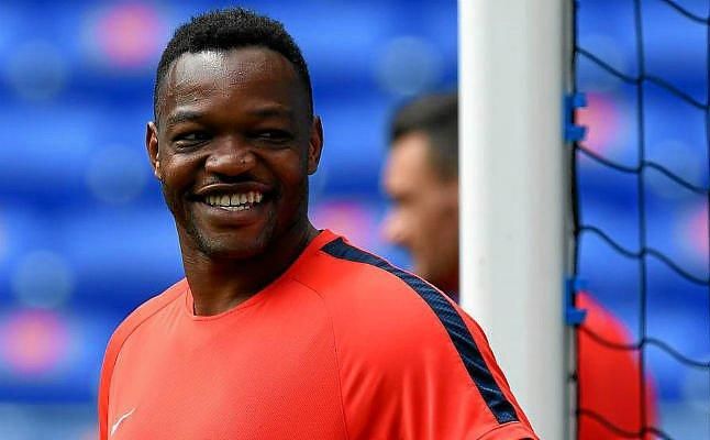 Steve Mandanda firma por el Crystal Palace