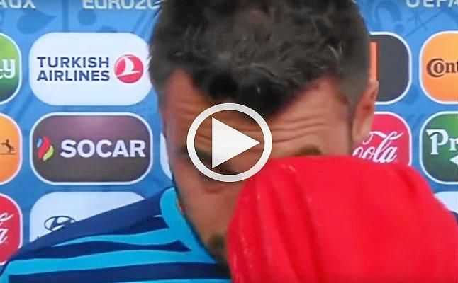 Barzagli se derrumba en directo tras la eliminación de Italia