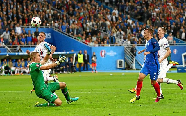 5-2. Francia despierta a Islandia de su sueño