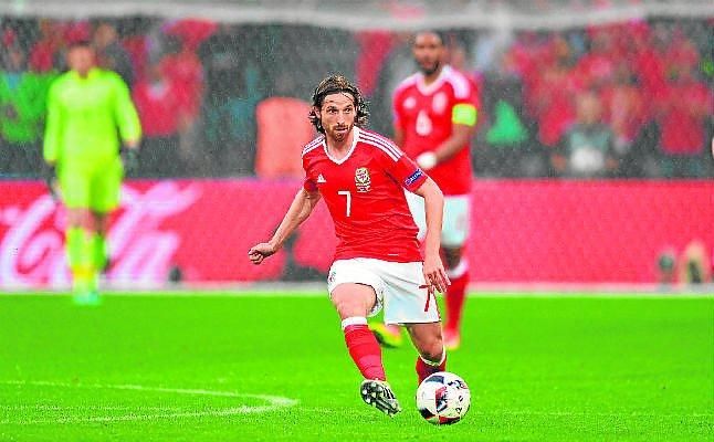 Joe Allen, a precio inalcanzable para el Sevilla