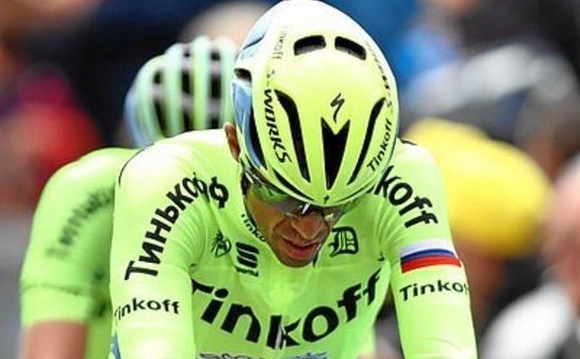 Contador, solo ante el peligro en una etapa que ganó Avermaet