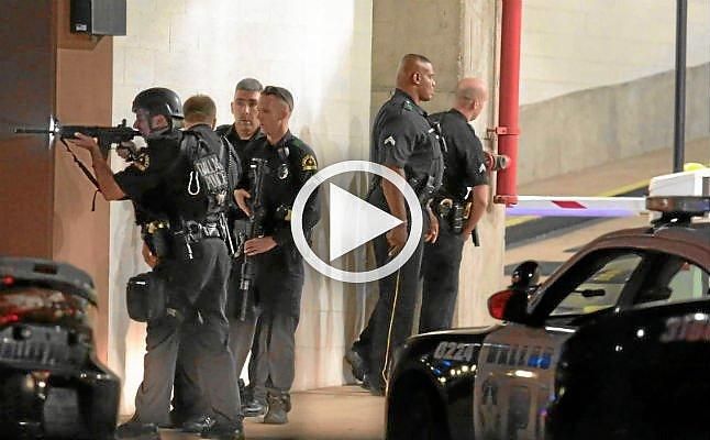 Mueren cinco agentes en Dallas en una protesta por la muerte de dos afroamericanos