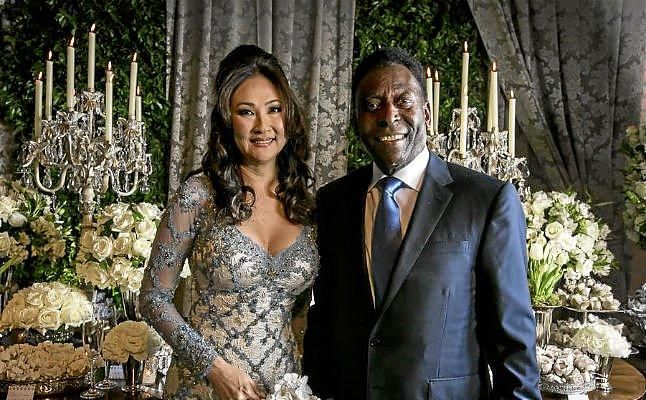 Pelé se casa por tercera vez a los 75 años