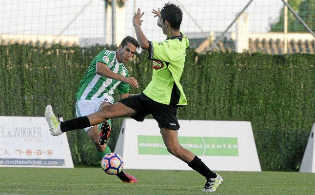 Álex Alegría: "Espero que con esfuerzo lleguen los minutos"