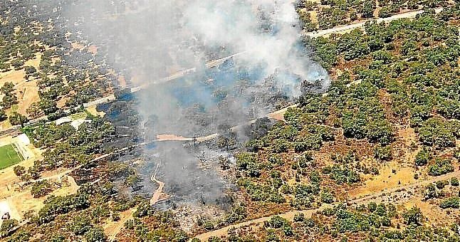 Controlado el incendio forestal en el paraje de Las Cañadas en El Ronquillo