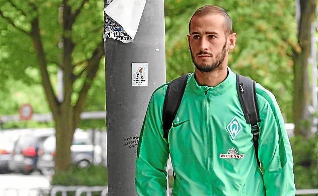 Gálvez, rumbo a España pero no al Betis