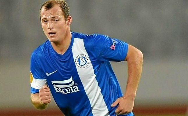 Zozulya pasa el reconocimiento médico con el Betis