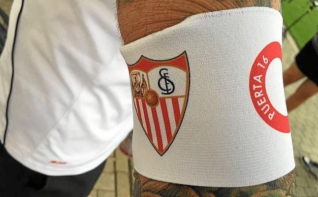 Así es el nuevo brazalete de capitán del Sevilla - Estadio Deportivo